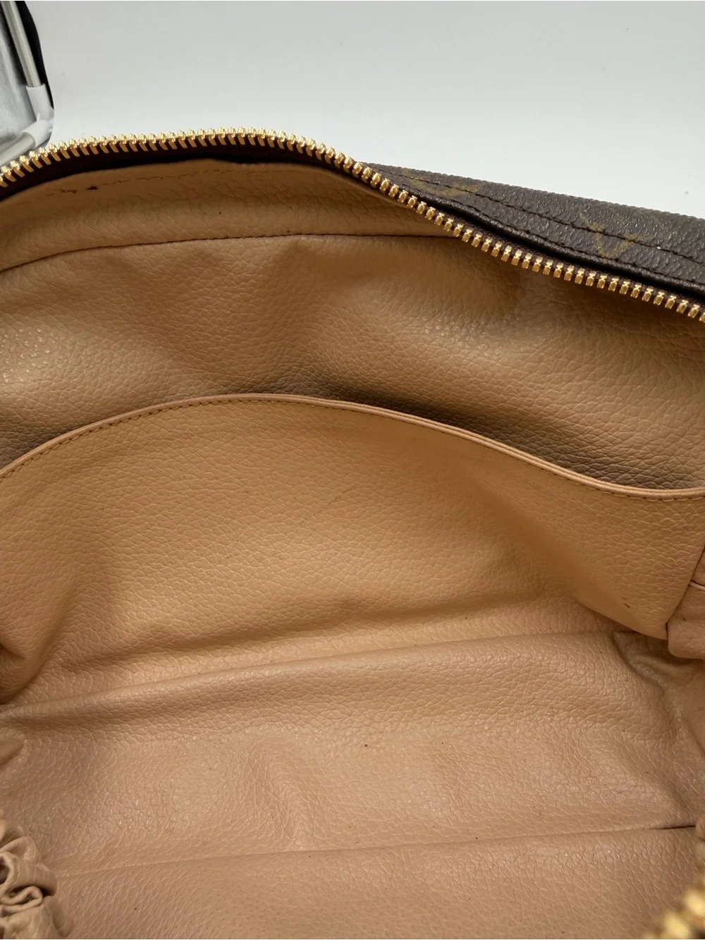 Louis Vuitton Monogram Trousse 23 Toiletry Pouch W/Dust Bag Very Good Condition - Picture 12 of 15